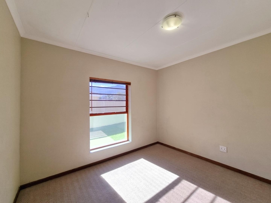 3 Bedroom Property for Sale in Sandbaai Western Cape